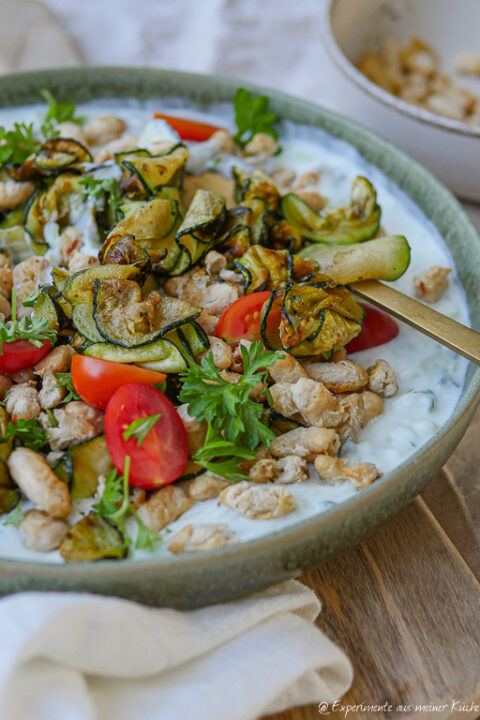 Gebratene Zucchini mit Joghurt-Dip