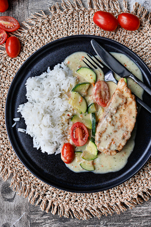 Zartes Hähnchen mit Zucchinirahm