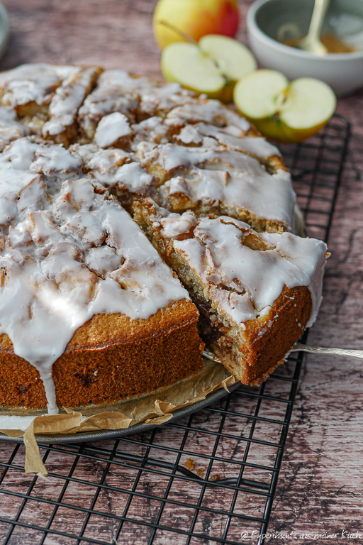 Cinnamon Roll Apple Cake