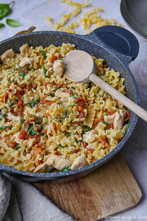 One Pot Chicken Pasta