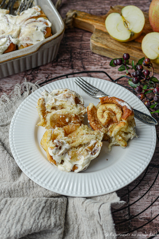 Hefeschnecken mit Cream Cheese Frosting