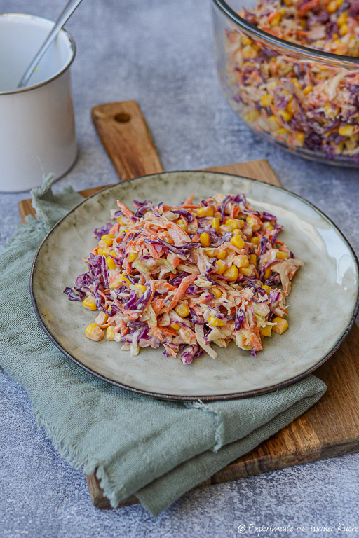 Kohlsalat - Bunter Wintersalat mit Kohl, Möhren und Mais