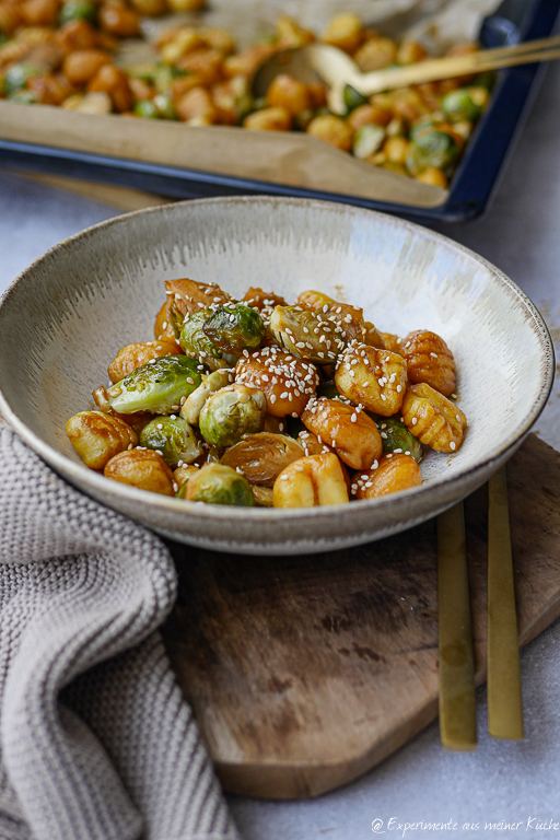 Rosenkohl mit Gnocchi aus dem Ofen