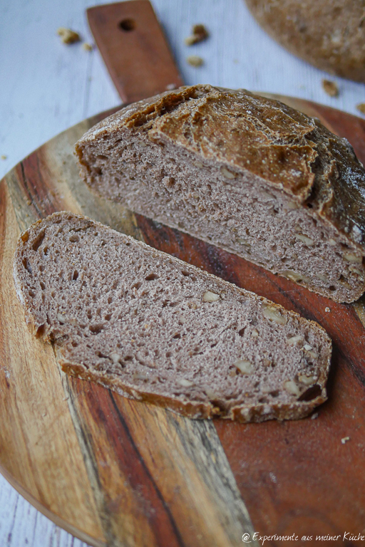 Brot mit Walnüssen