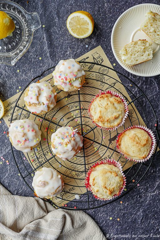 Saftige Muffins mit Zitrone