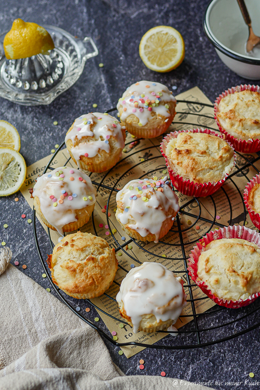 Saftige Zitronen Muffins - schnell & einfach - Experimente aus meiner Küche