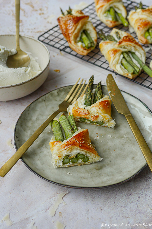 Spargel-Blätterteigtaschen