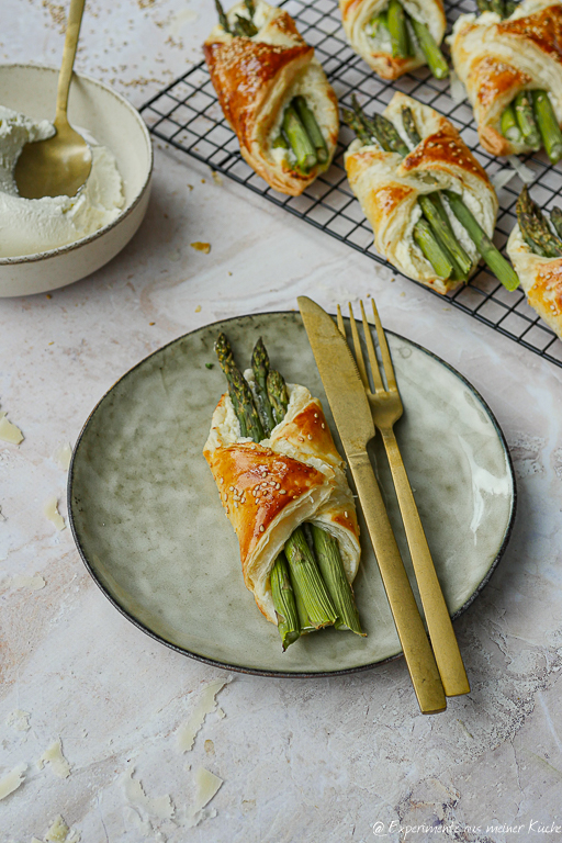 Spargel im Blätterteig
