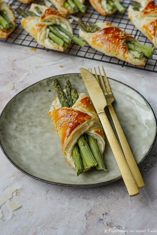 Spargel in Blätterteig
