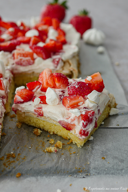 Erdbeer Baiser Kuchen