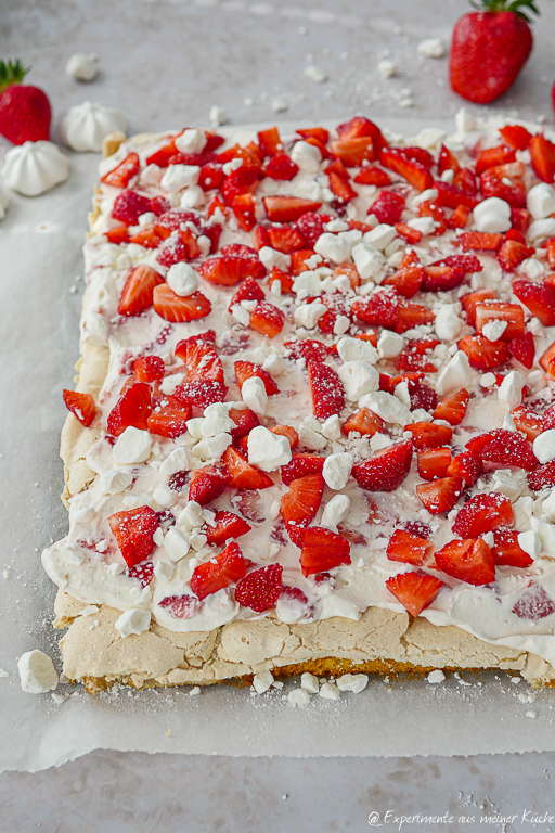 Erdbeerkuchen mit Baiser
