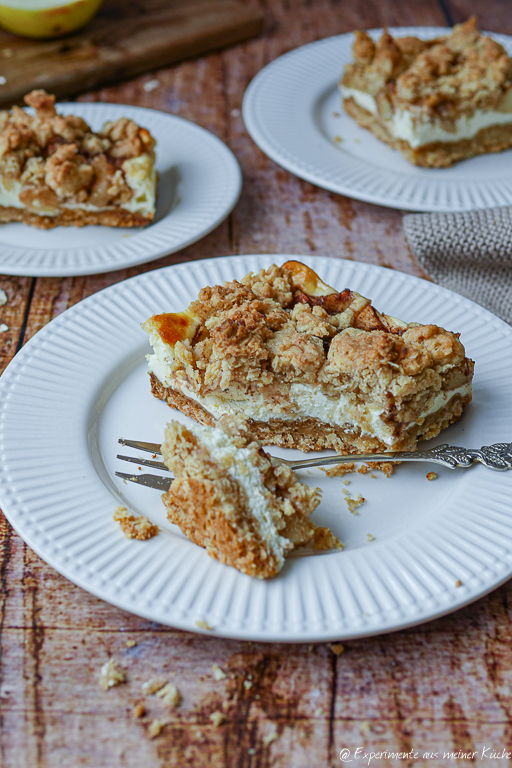 Apfel-Käsekuchen mit Streusel – cremig & knusprig vom Blech