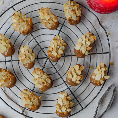 Marzipan Tannenzapfen