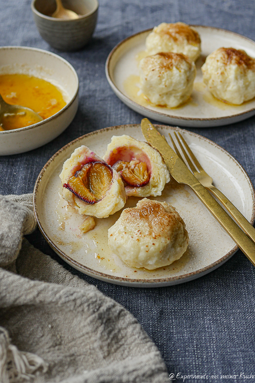 Zwetschgenknödel aus Quarkteig
