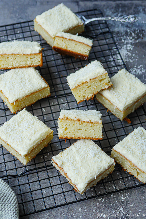 Kokoskuchen vom Blech