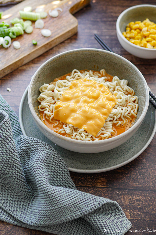 Ramen Bowl mit Käse