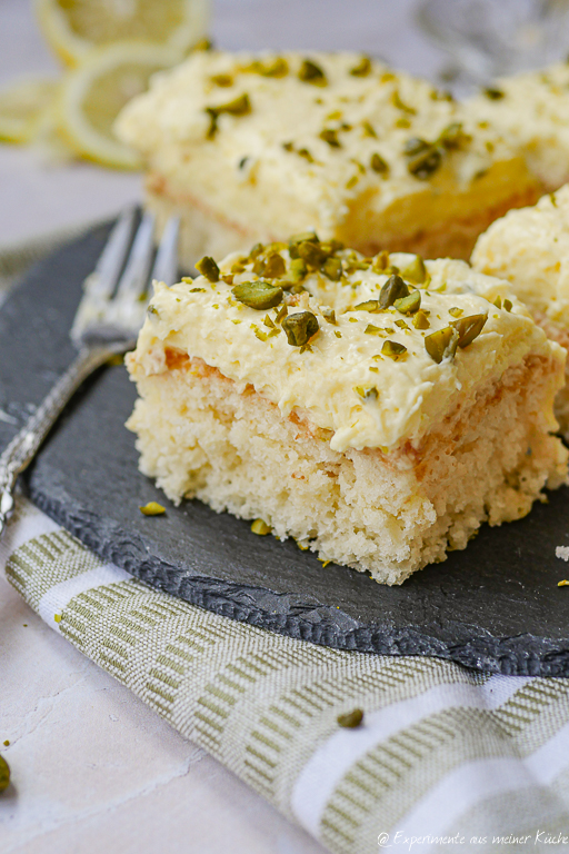Buttermilchkuchen mit Zitronencreme