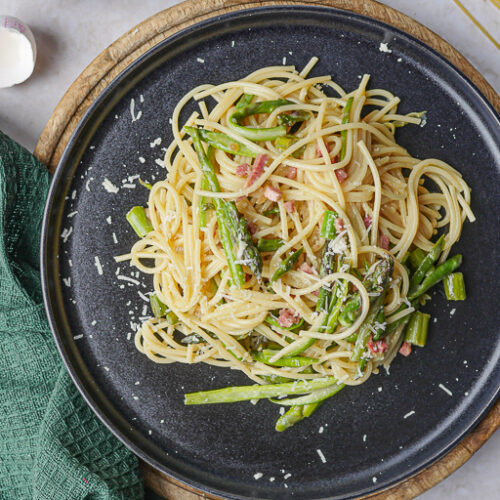 Carbonara mit grünem Spargel