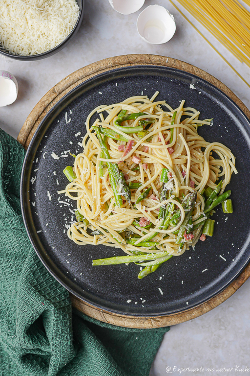Carbonara mit grünem Spargel