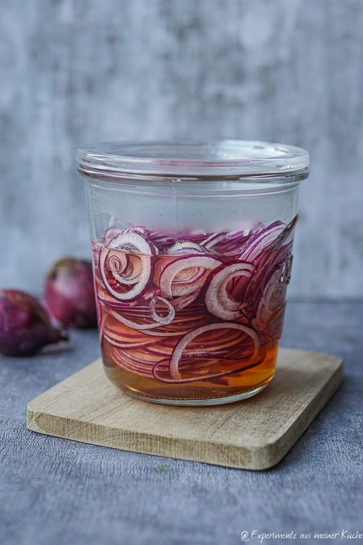 Eingelegte Zwiebeln