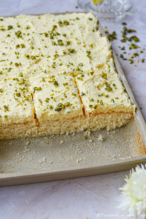 Erfrischender Zitronen Buttermilch Kuchen