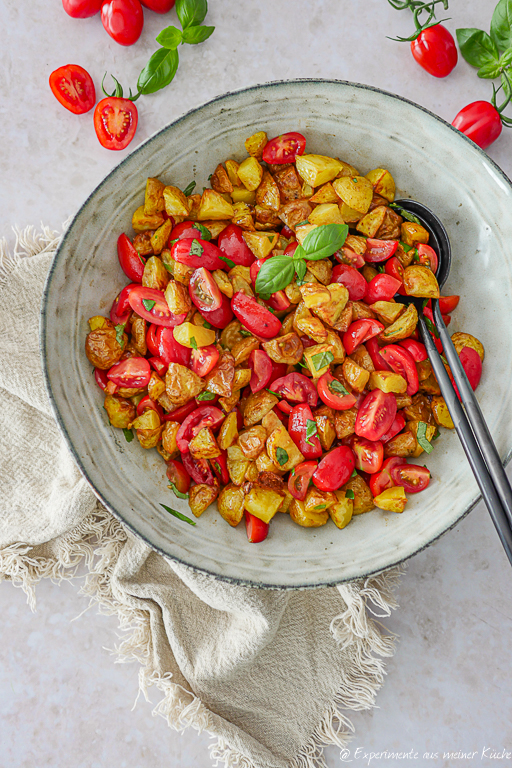 Kartoffelsalat mit Tomaten