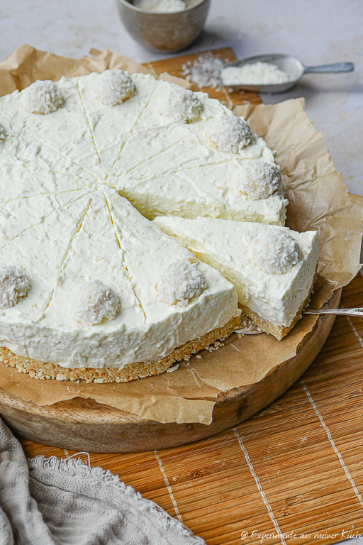Raffaello Torte ohne Backen – cremiger Raffaello Cheesecake