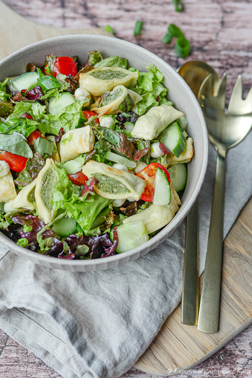 Salat mit Maultaschen