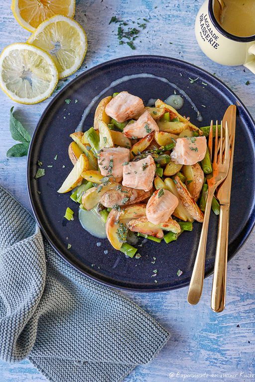 Spargel mit Lachs und Orangensoße - Einfach aus dem Ofen