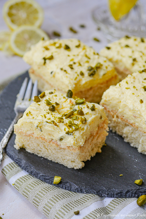 Zitronen Buttermilchkuchen – frisch & cremig vom Blech