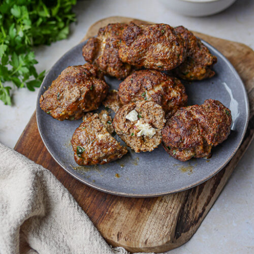 Bifteki mit Feta
