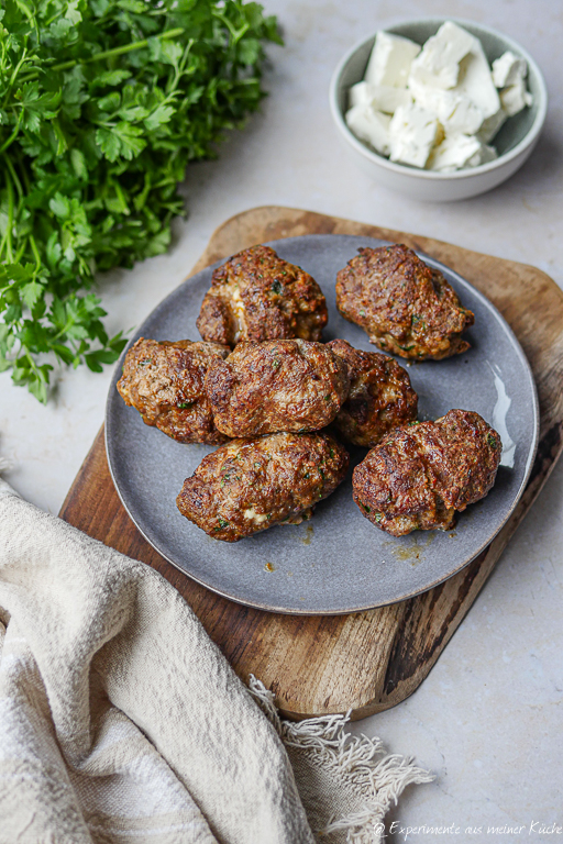 Bifteki mit Feta aus dem Airfryer