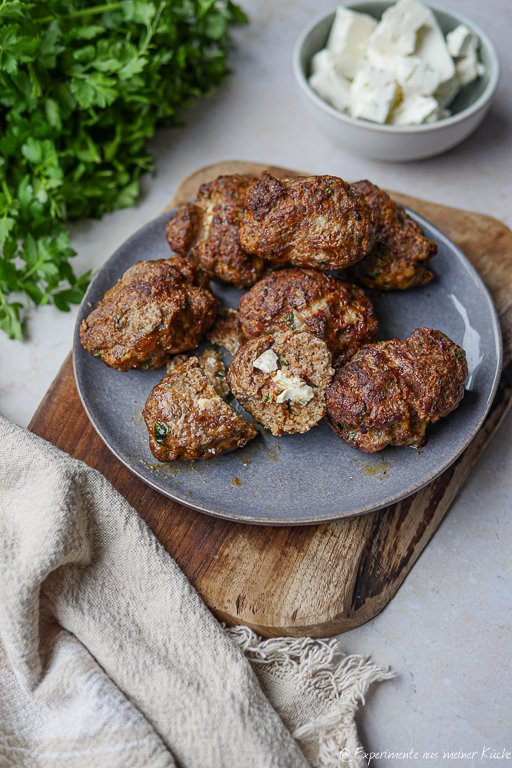 Bifteki mit Feta