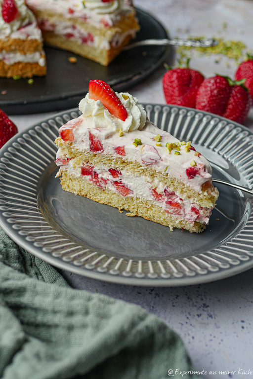Erdbeer-Sahne-Torte Stück