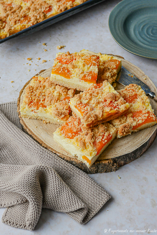 Aprikosenkuchen mit Streusel