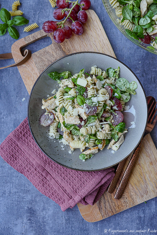 Nudelsalat mit Hähnchen
