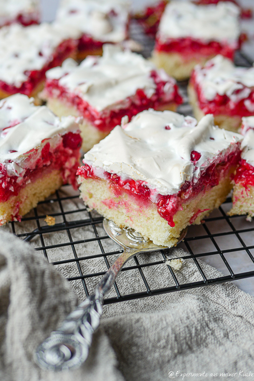 Kuchen mit Johannisbeeren
