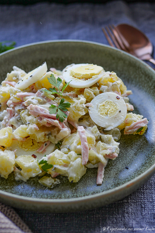 einfacher-kartoffelsalat-mit-fleischsalat