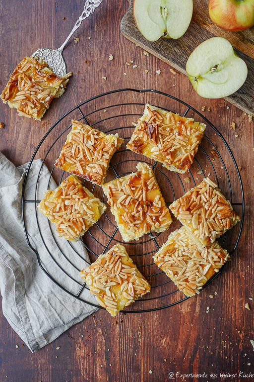 apfelkuchen-mit-bienenstichdecke