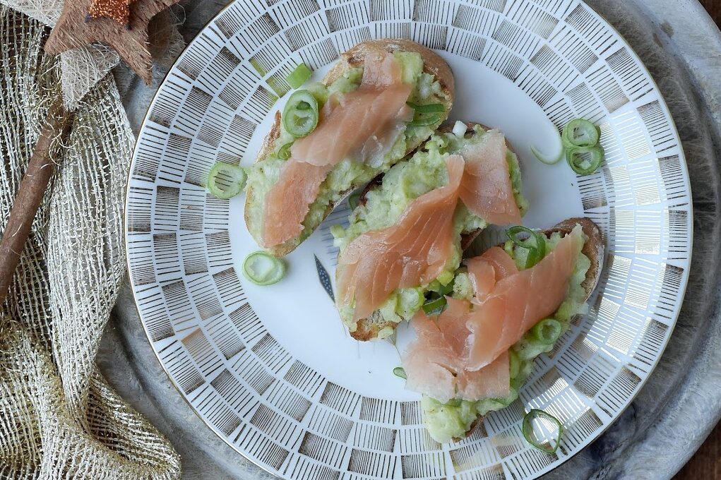 Bruschetta mit Lachs