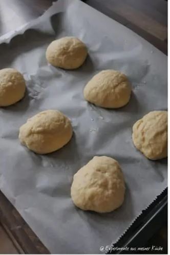 Laugen Buns – fluffige Laugenbrötchen selber machen 