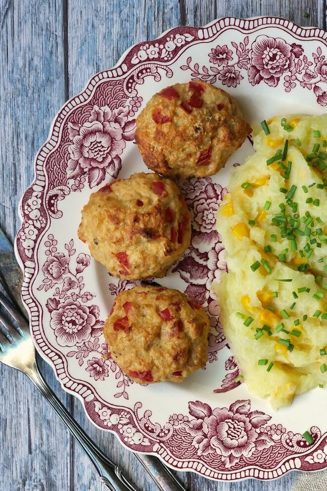 Geflügel-Frikadellen mit Kartoffel-Mais-Stampf