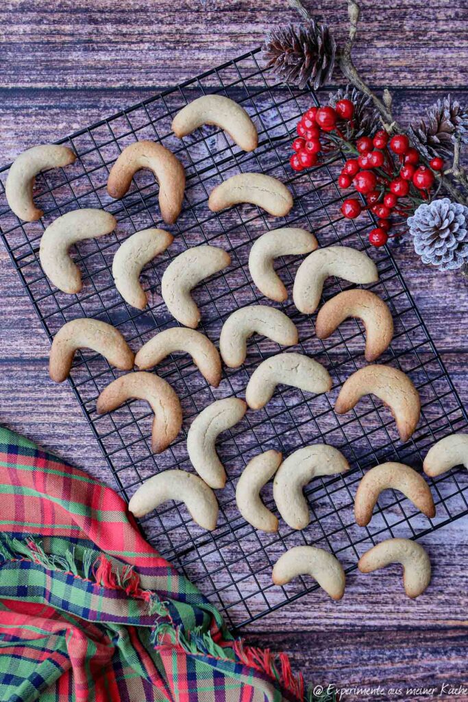 Vanillekipferl nach dem Backen